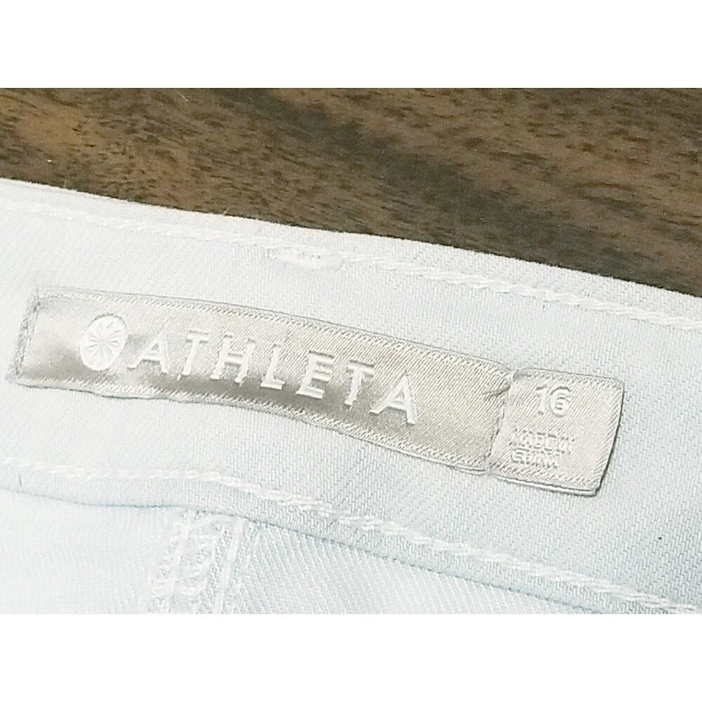 NWT Athleta Sculptek Jeans Women's Size 16 Glacier Wash Stretch Denim (34×29.5)